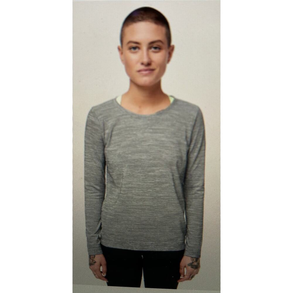 NWT Lululemon Swiftly Relaxed long sleeve black and white size 4